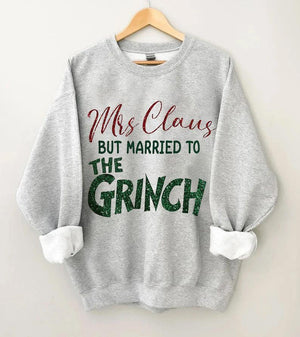 Vintage Mrs. Claus Sweatshirt - prettyspeach